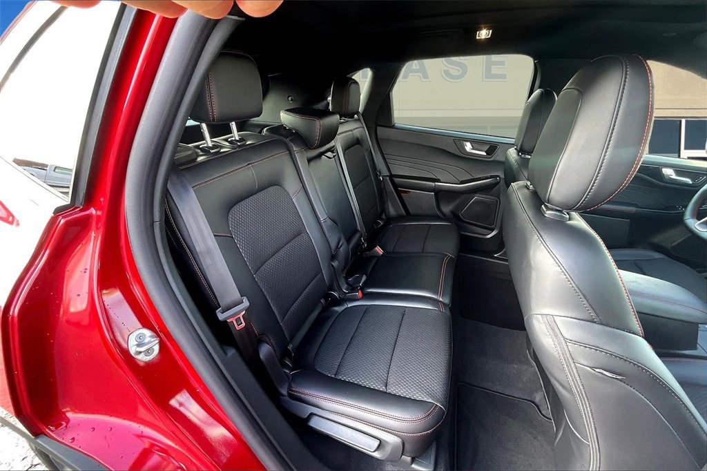New 2026 Ford Escape ST-Line w/ Cold Weather Package image 10