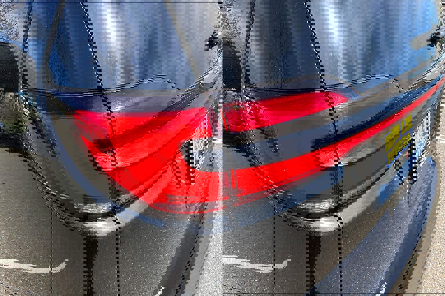 Used 2024 Chrysler Pacifica Touring-L image 28