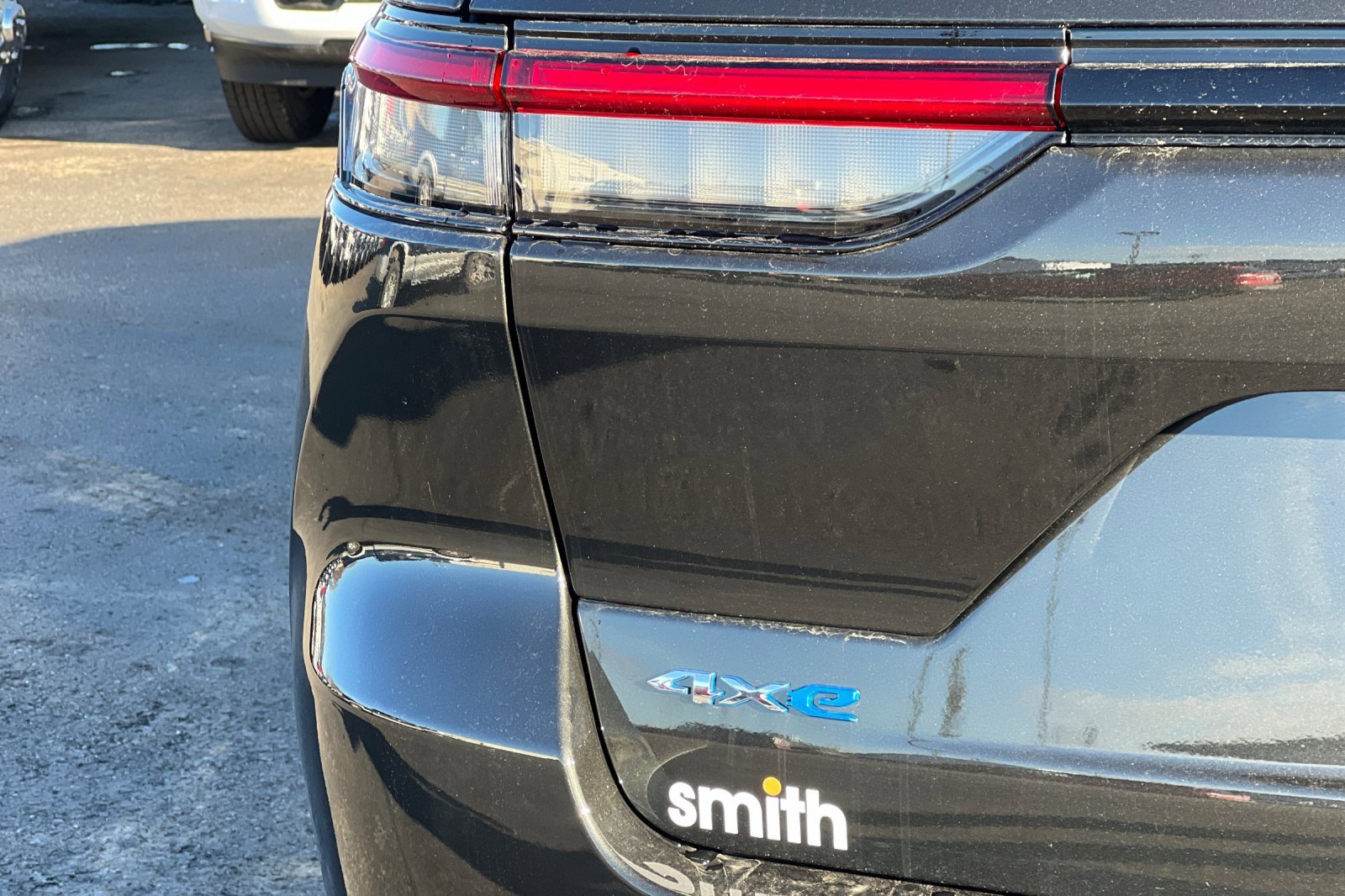 New 2024 Jeep Grand Cherokee Overland w/ Luxury Tech Group IV image 7