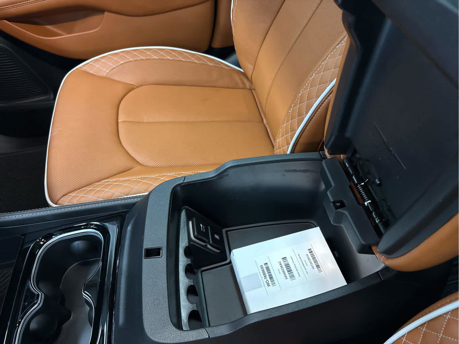 New 2026 Chrysler Pacifica Pinnacle w/ Trailer Tow Group image 34