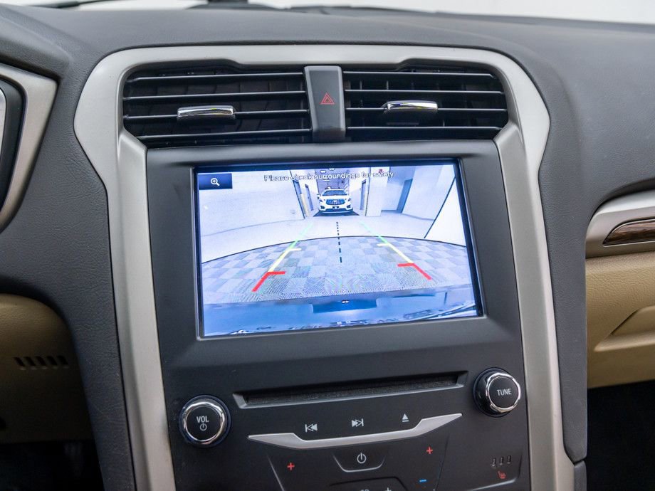 Used 2014 Ford Fusion SE w/ Equipment Group 202A image 25