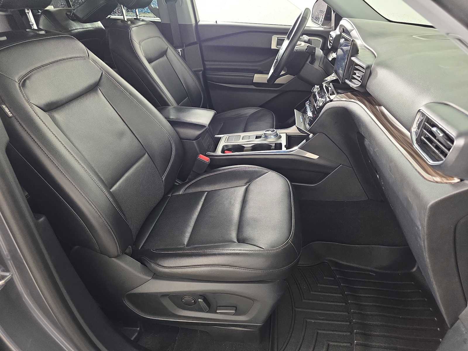 Used 2022 Ford Explorer Limited image 35