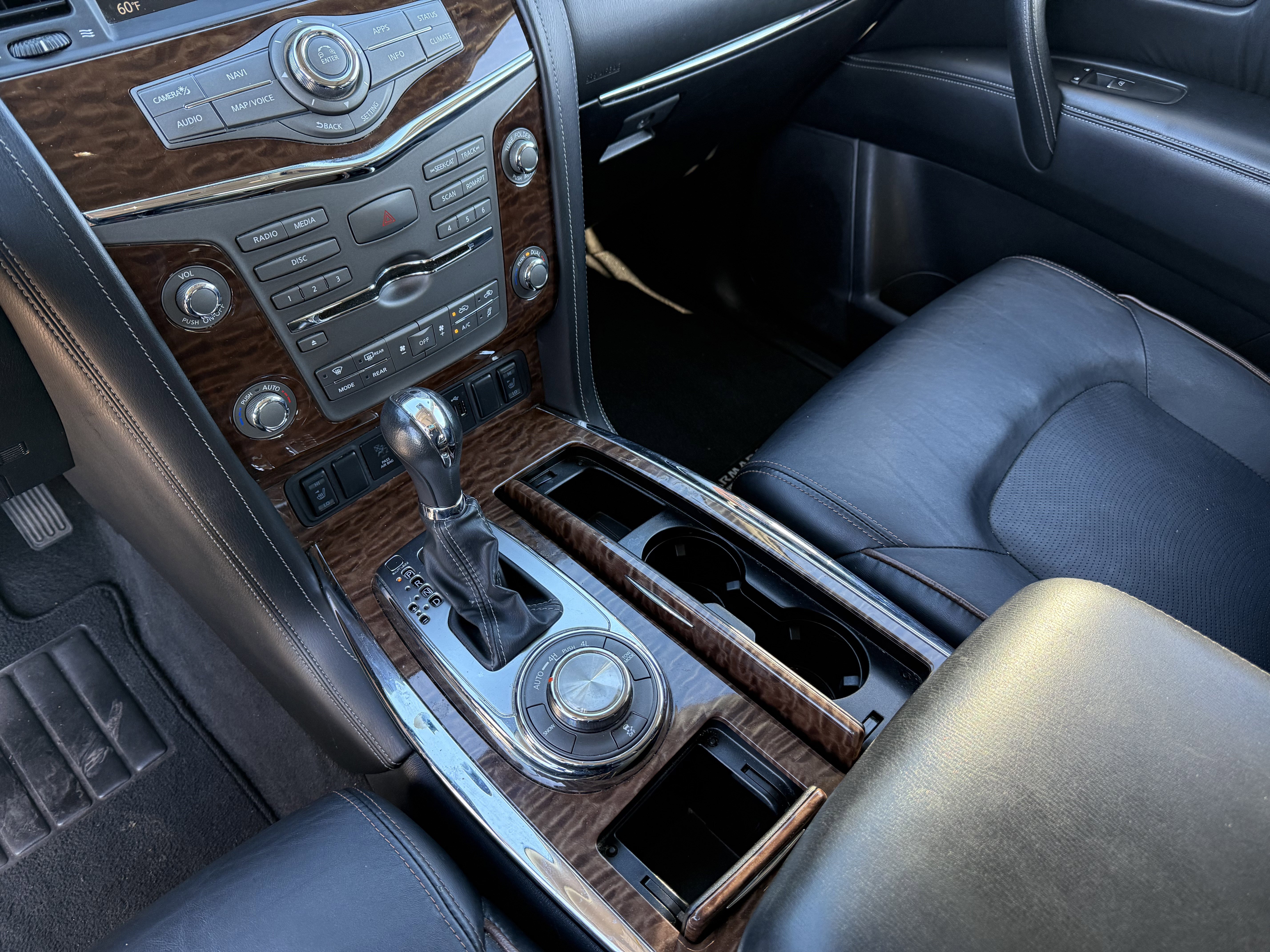 Used 2020 Nissan Armada SL w/ Premium Package image 15