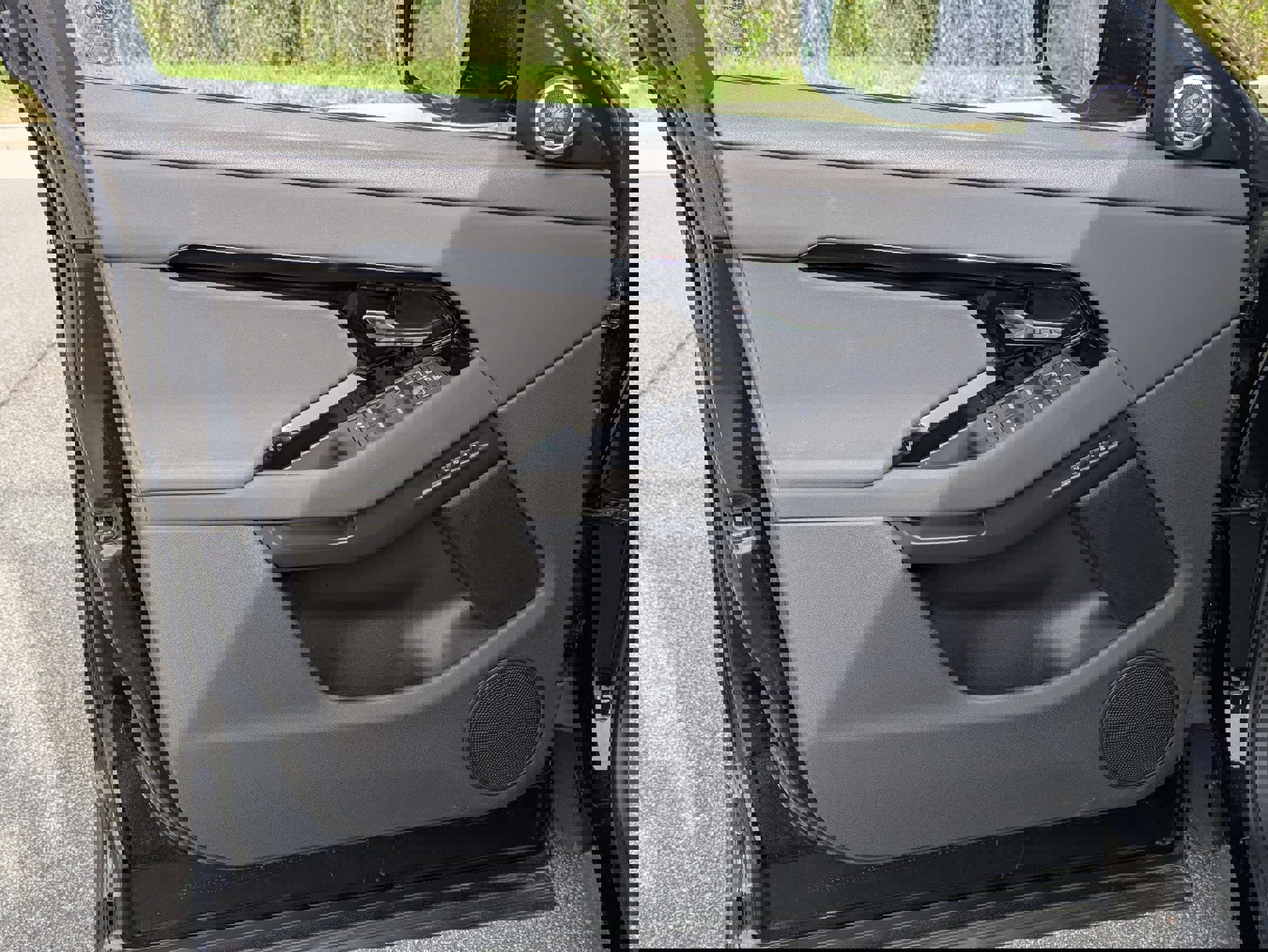 Certified 2025 Land Rover Range Rover Evoque S image 20