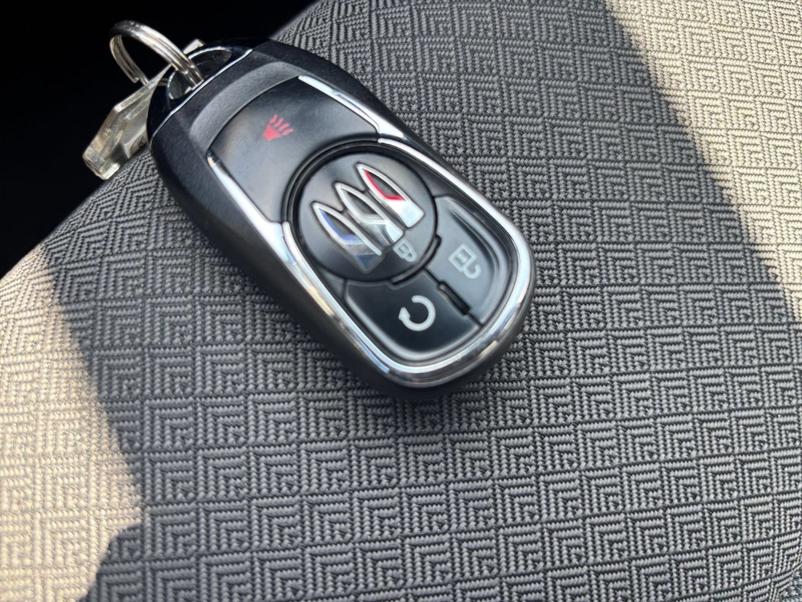 Used 2025 Buick Encore GX Preferred FWD image 23