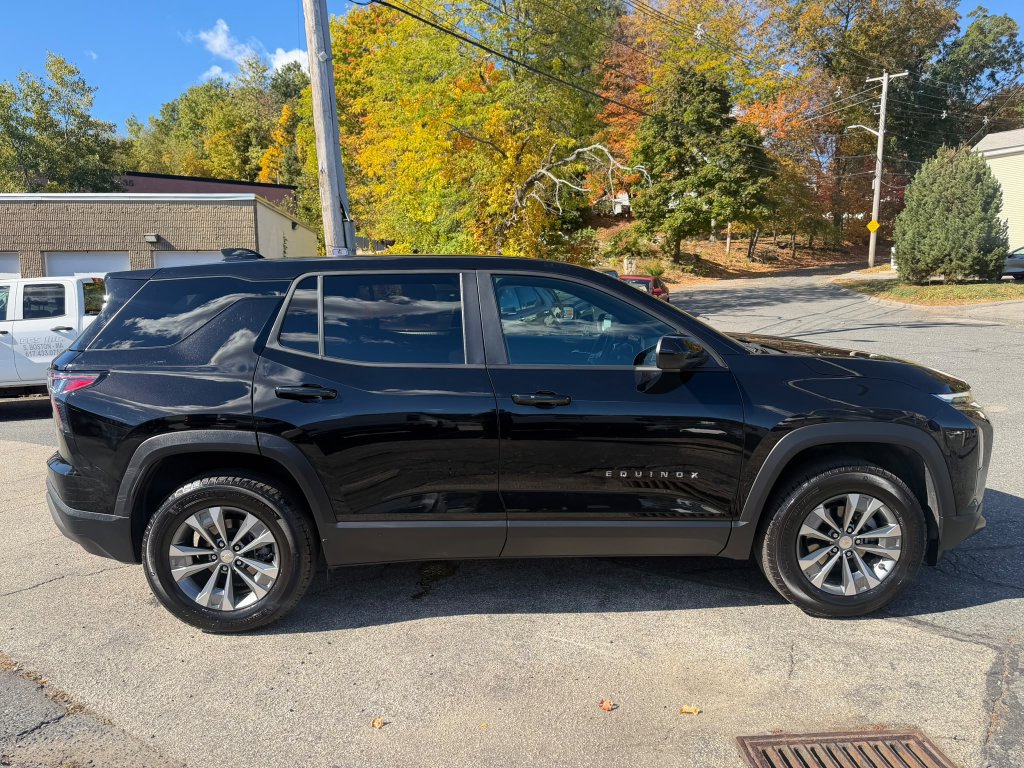 Used 2026 Chevrolet Equinox LT AWD/4WD image 6