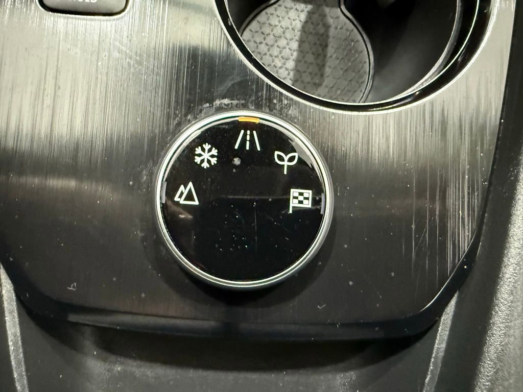 Used 2024 Nissan Rogue SV image 36