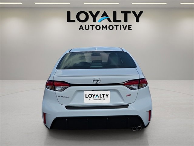 Used 2026 Toyota Corolla SE w/ SE Package image 4