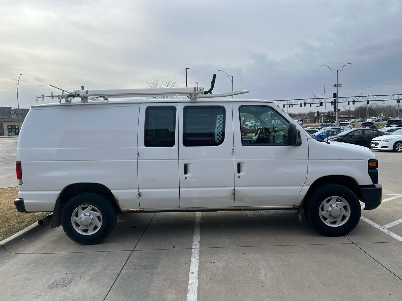 Used 2012 Ford E-250 and Econoline 250 image 5