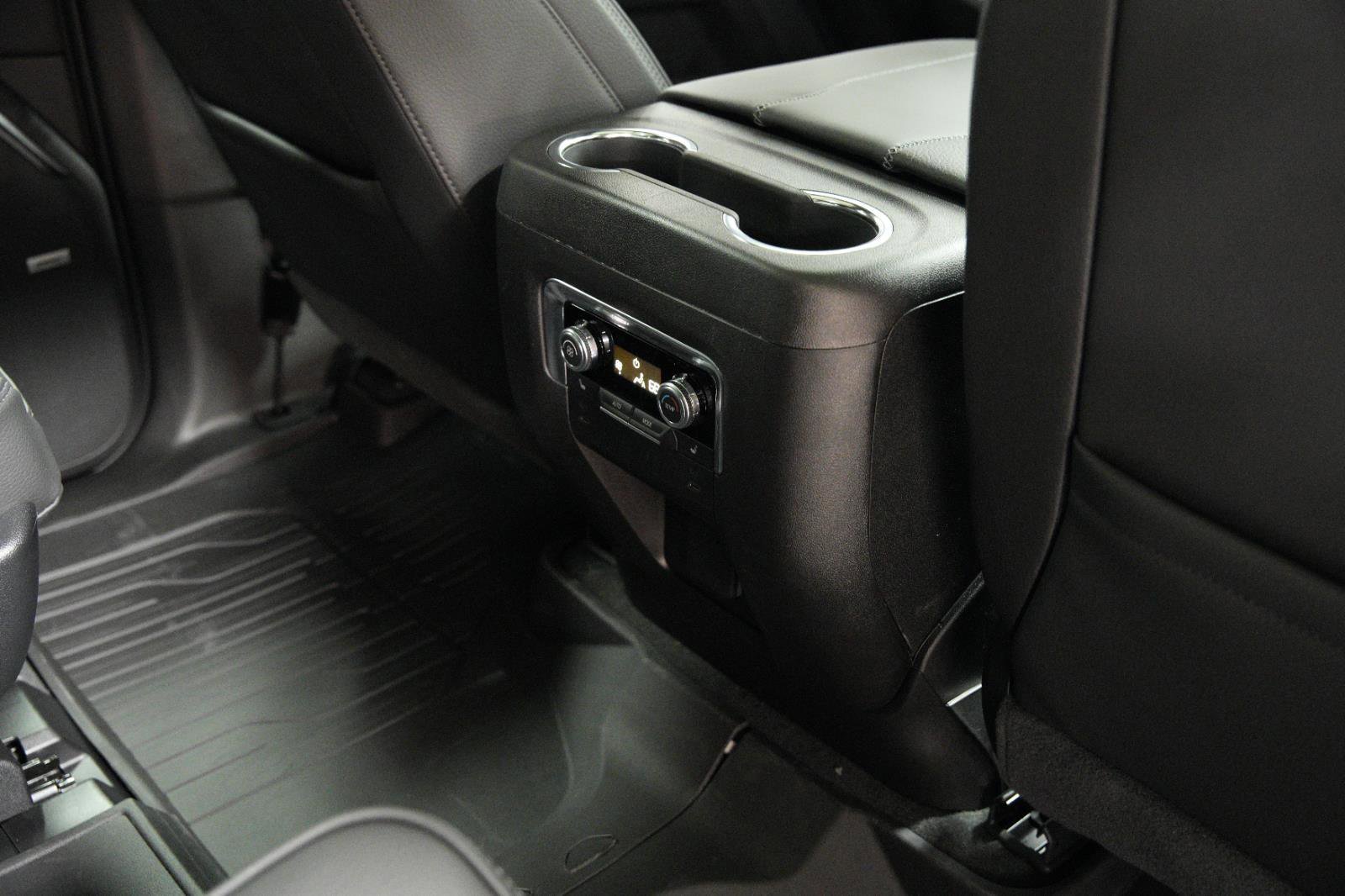 New 2026 GMC Yukon XL Denali w/ Sun & Power Step Package image 18