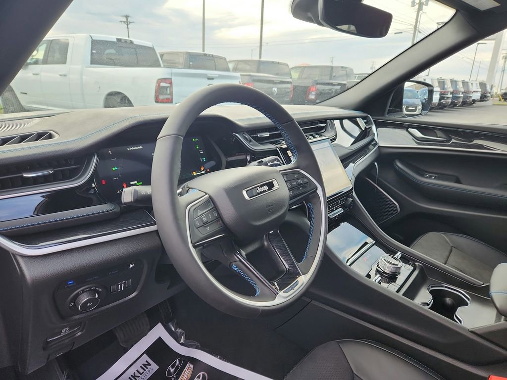 New 2024 Jeep Grand Cherokee Trailhawk image 9