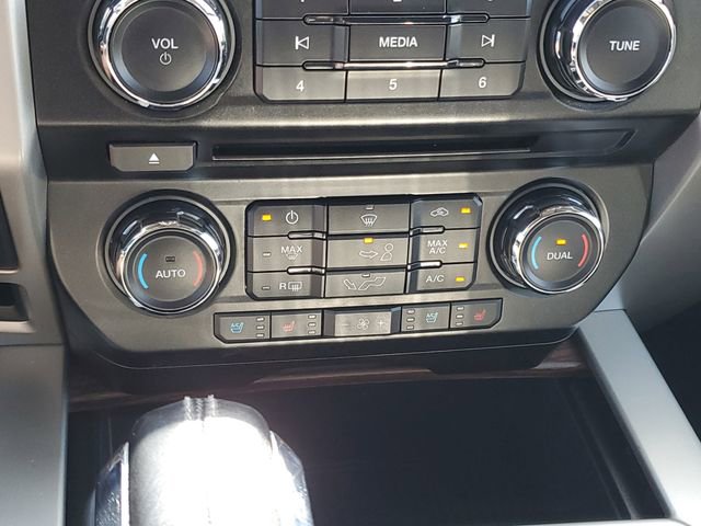 Used 2017 Ford F150 Lariat image 19