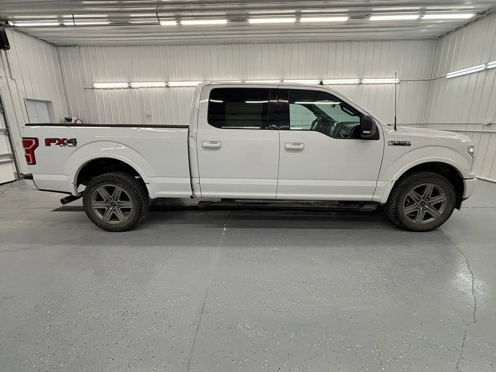 Used 2019 Ford F150 XLT w/ Equipment Group 302A Luxury AWD/4WD image 9