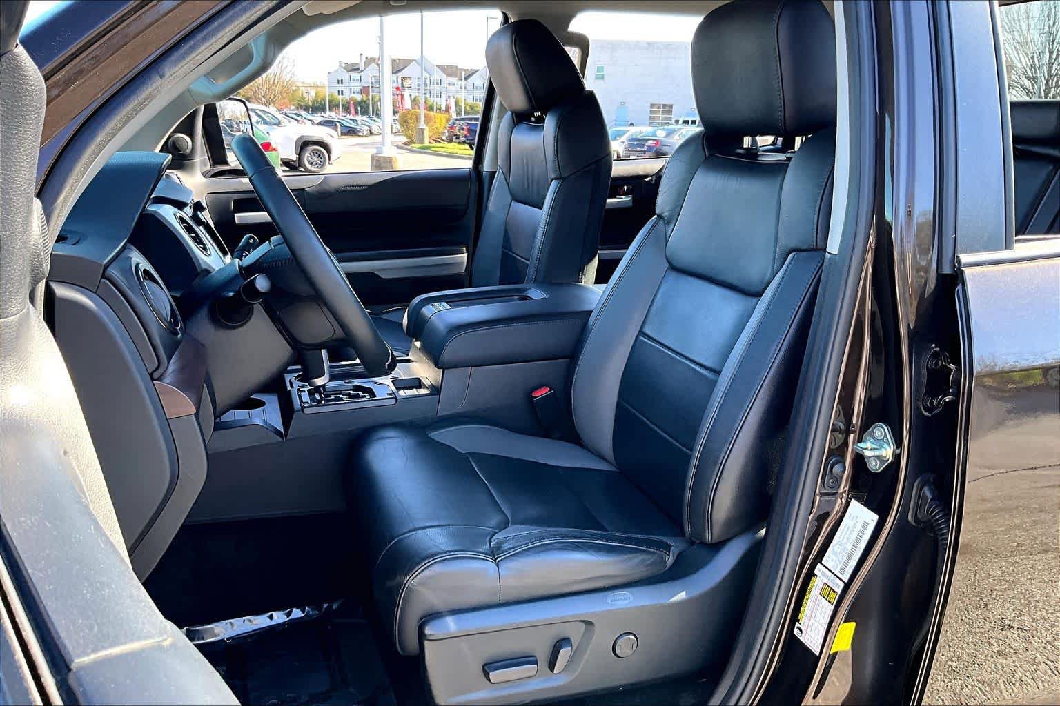Used 2020 Toyota Tundra Limited w/ Limited Premium Package AWD/4WD image 8