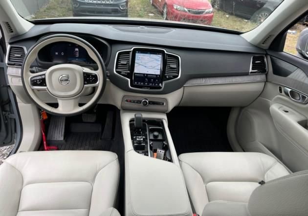 Used 2024 Volvo XC90 T8 Plus w/ Protection Package AWD/4WD image 7