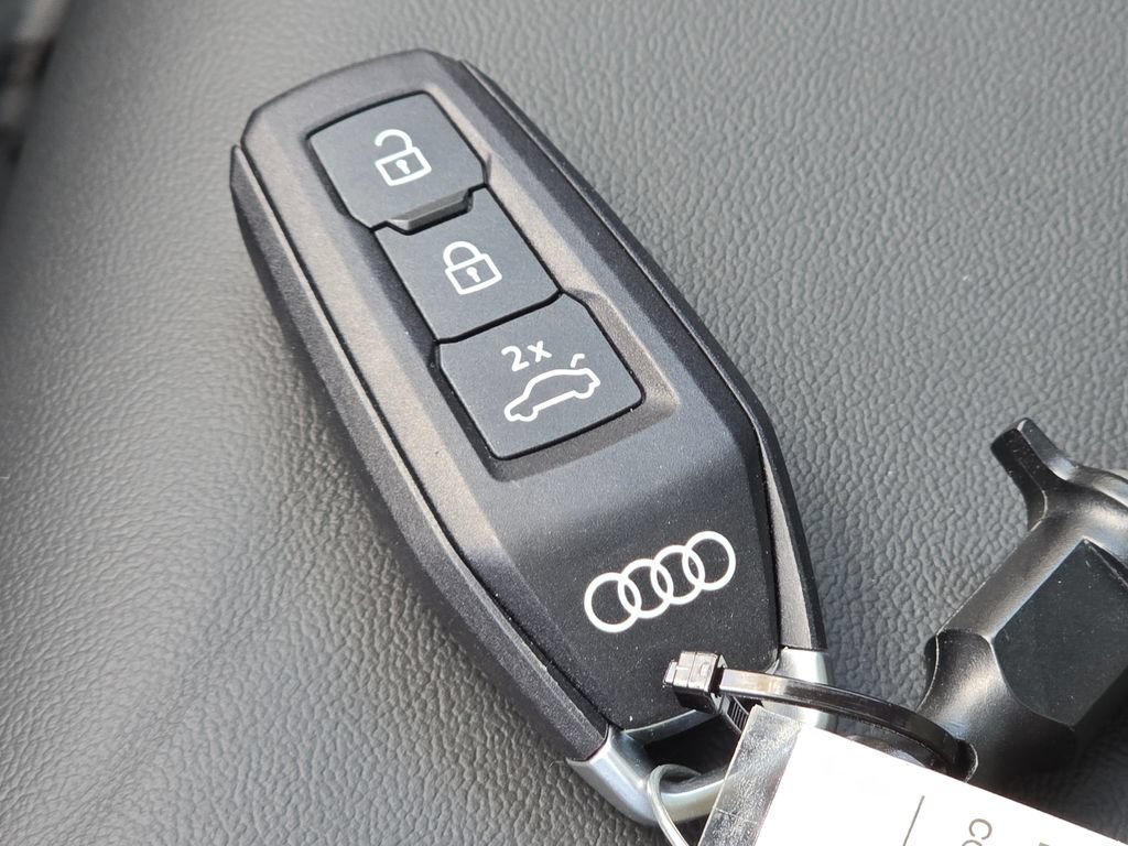 Used 2025 Audi Q5 Premium Plus AWD/4WD image 42