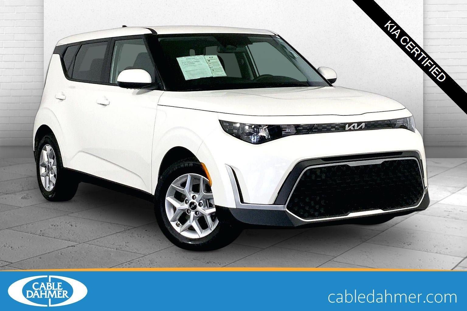 Certified 2025 Kia Soul LX FWD image 1
