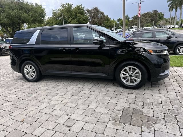 Used 2024 Kia Carnival LX FWD image 15