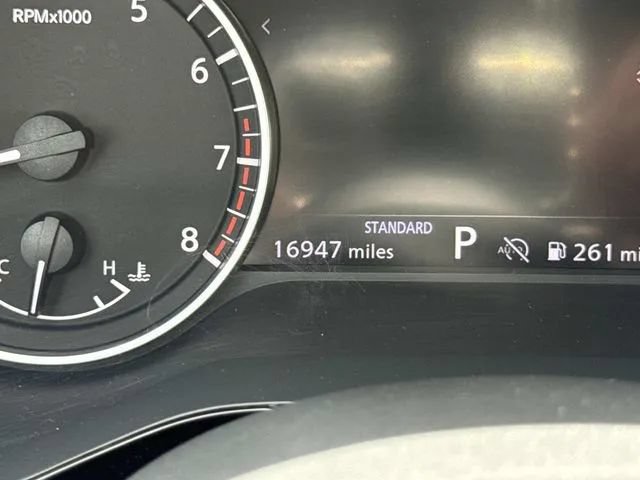 Used 2025 Nissan Pathfinder SV FWD image 47