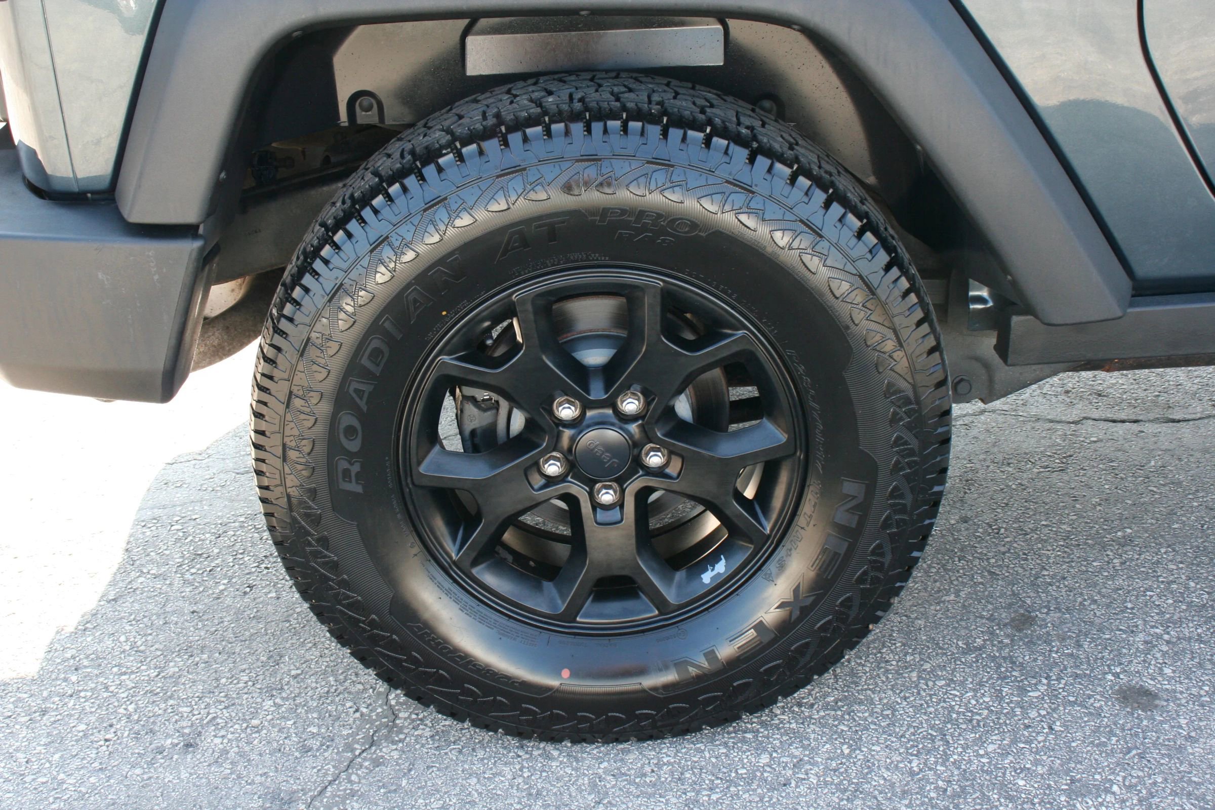 Used 2008 Jeep Wrangler Rubicon w/ Dual Top Group image 11