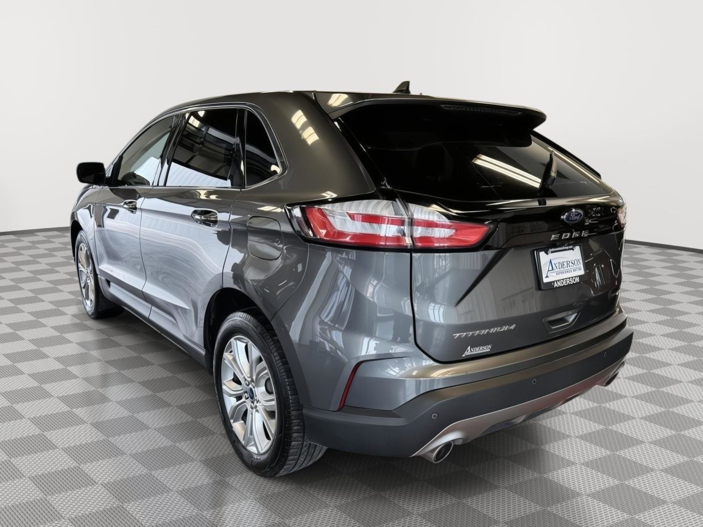 Certified 2022 Ford Edge Titanium image 9