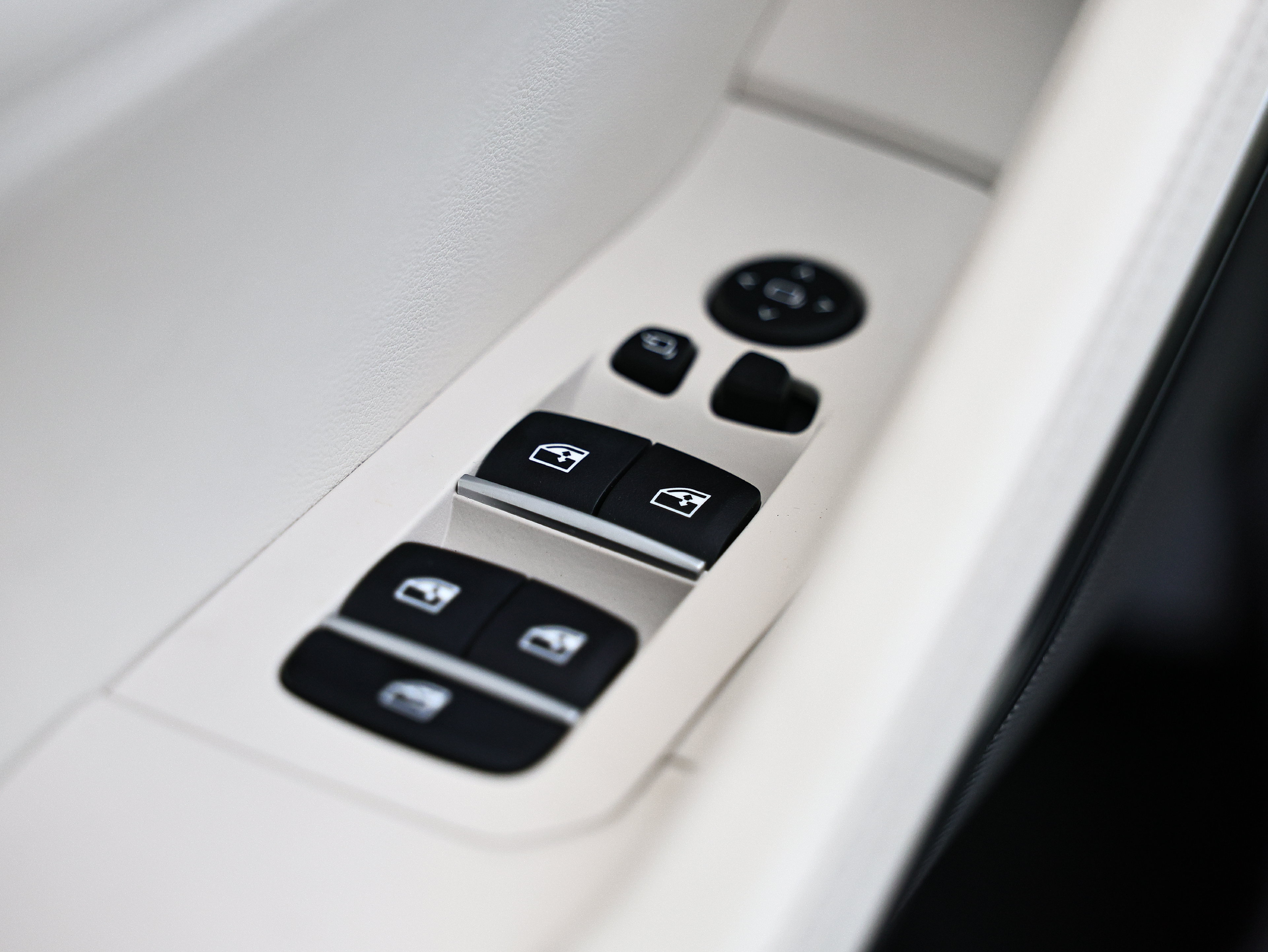New 2027 BMW X6 xDrive40i AWD/4WD image 18