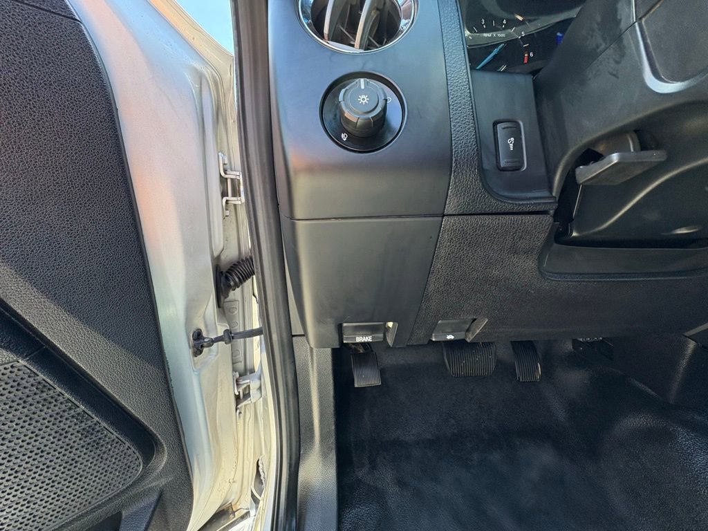 Used 2016 Ford Expedition EL XL AWD/4WD image 16