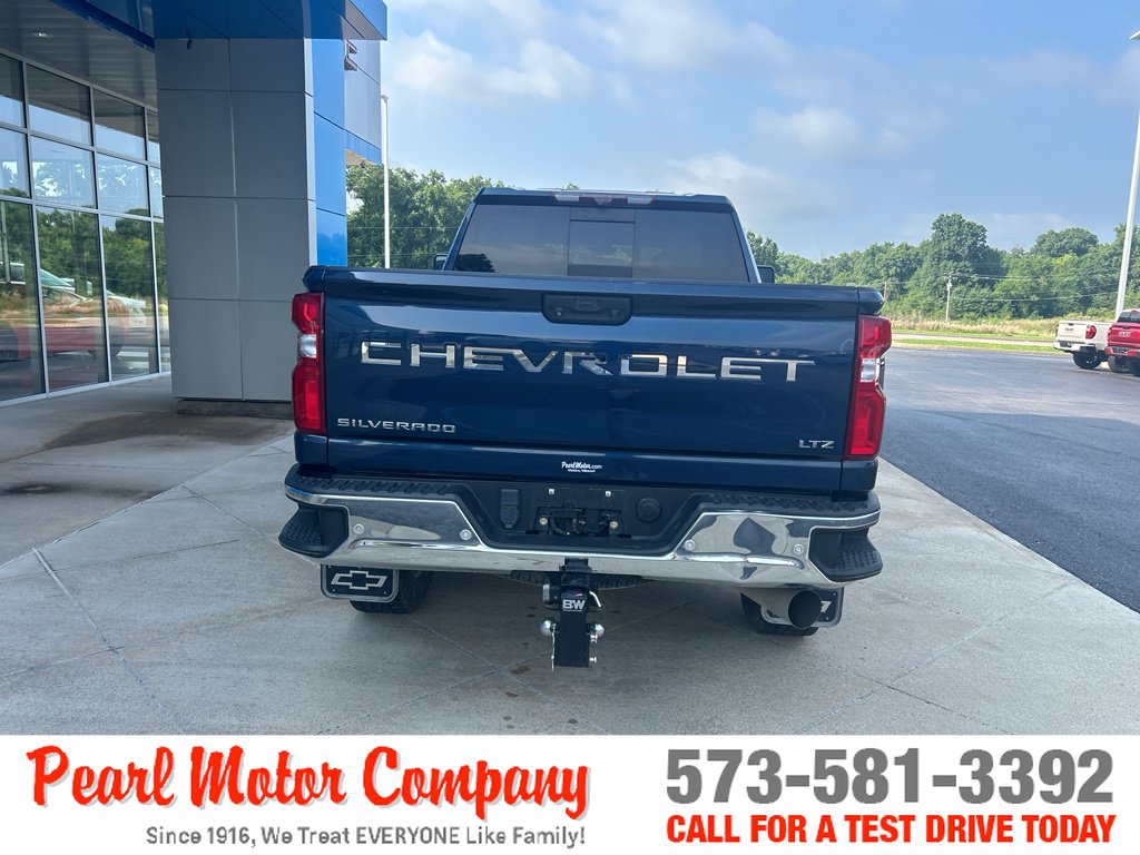 Certified 2020 Chevrolet Silverado 3500 LTZ w/ LTZ Premium Package AWD/4WD image 5