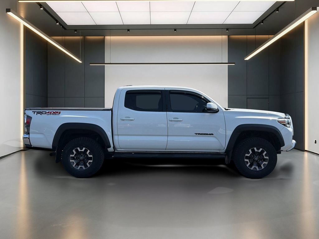 Used 2020 Toyota Tacoma TRD Off-Road AWD/4WD image 7