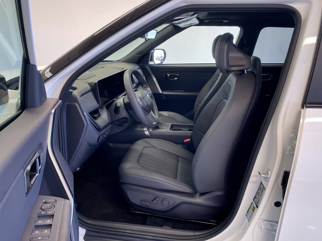 New 2027 Kia Seltos X-Line S w/ X-Line S Premium Package AWD/4WD image 16