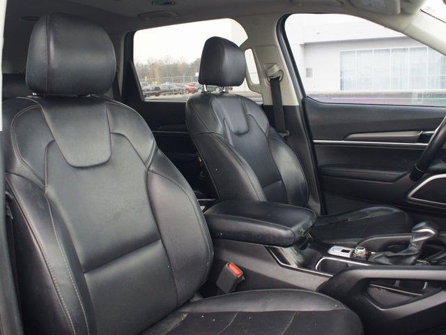 Used 2020 Kia Telluride S w/ S 8 Passenger Seating Package image 19