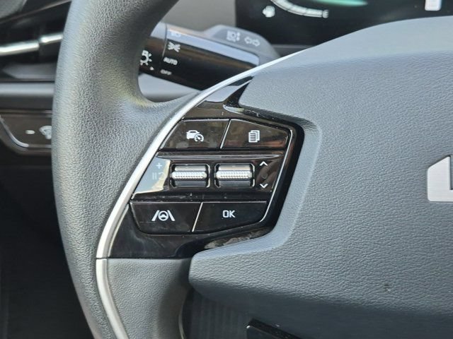 Used 2025 Kia Niro LX FWD image 20