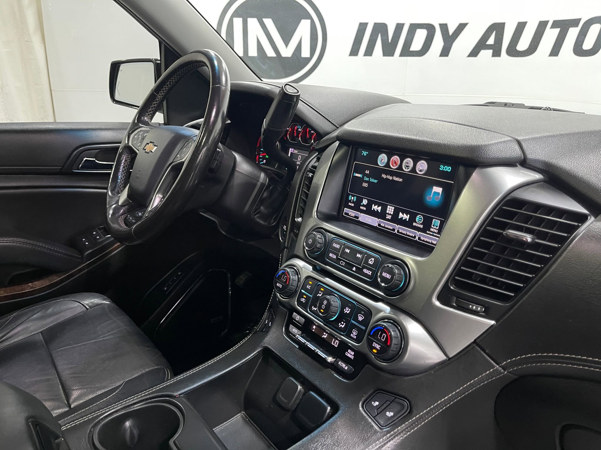 Used 2018 Chevrolet Tahoe LT w/ Luxury Package AWD/4WD image 20