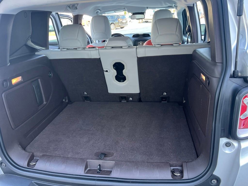 Used 2015 Jeep Renegade Limited FWD image 31