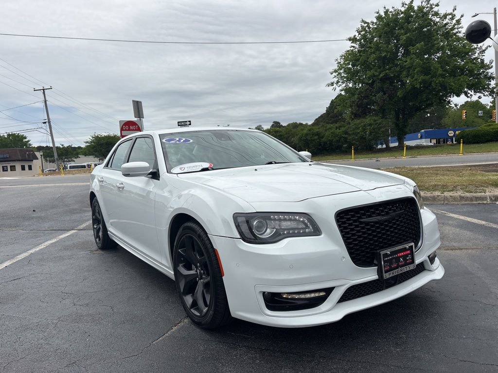 Used 2023 Chrysler 300 Touring L w/ Popular Equipment Group RWD image 1