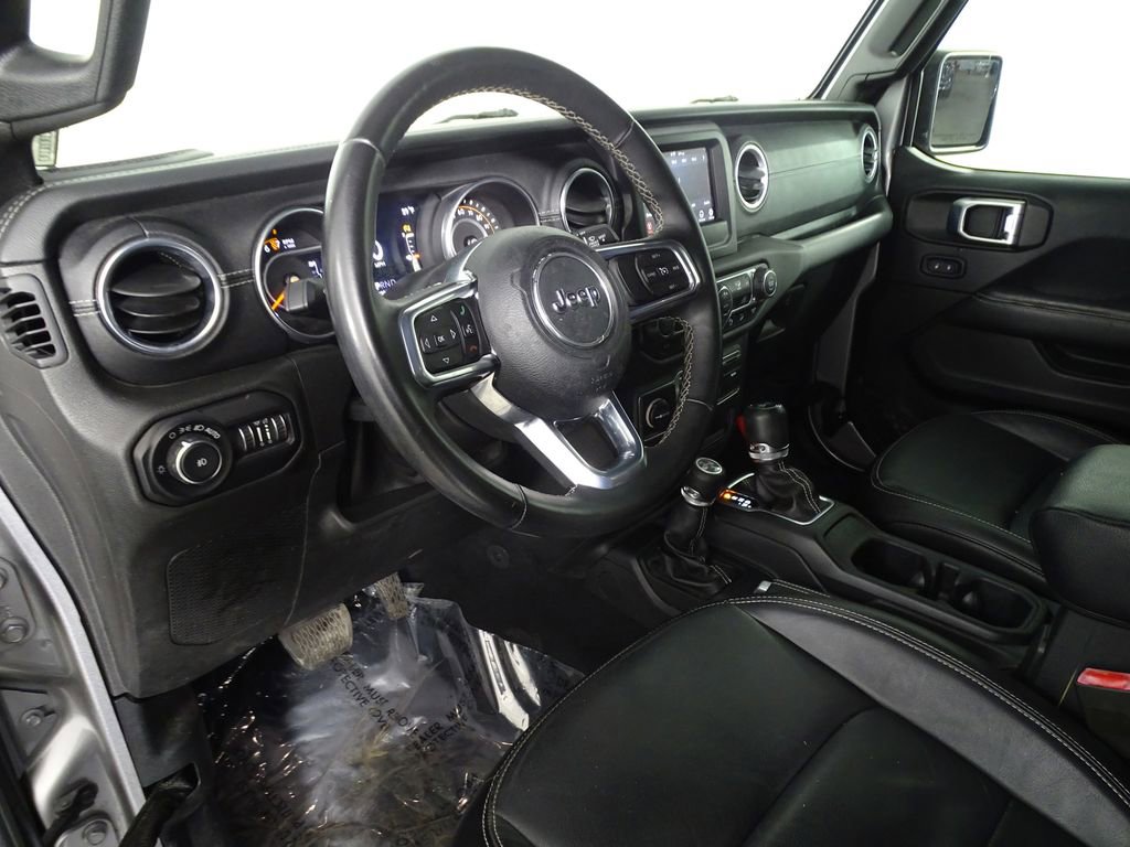 Used 2018 Jeep Wrangler Unlimited Sahara w/ Safety Group image 19