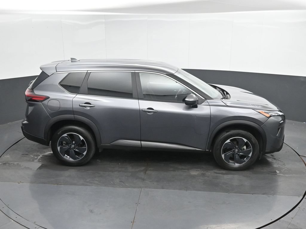 Used 2025 Nissan Rogue SV AWD/4WD image 32
