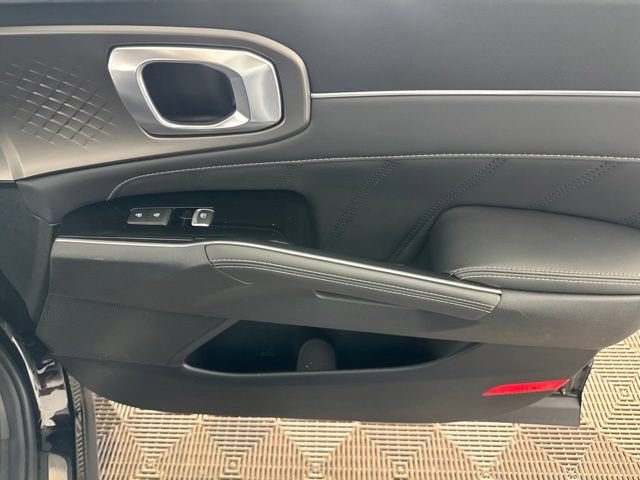 Certified 2025 Kia Sorento SX FWD image 21