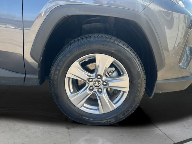 Used 2022 Toyota RAV4 LE image 27