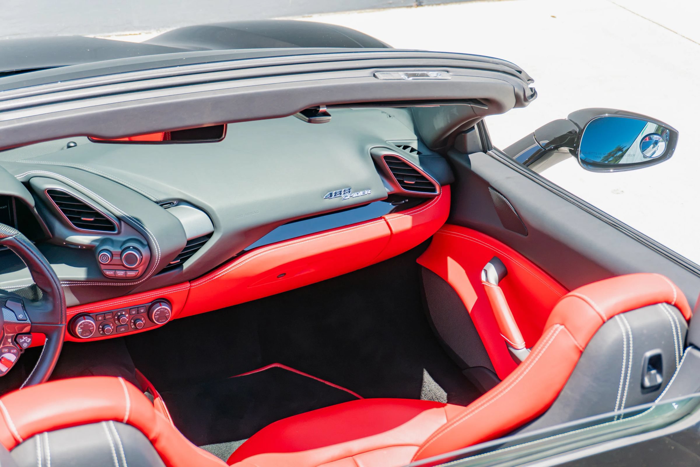 Used 2018 Ferrari 488 Spider RWD image 61