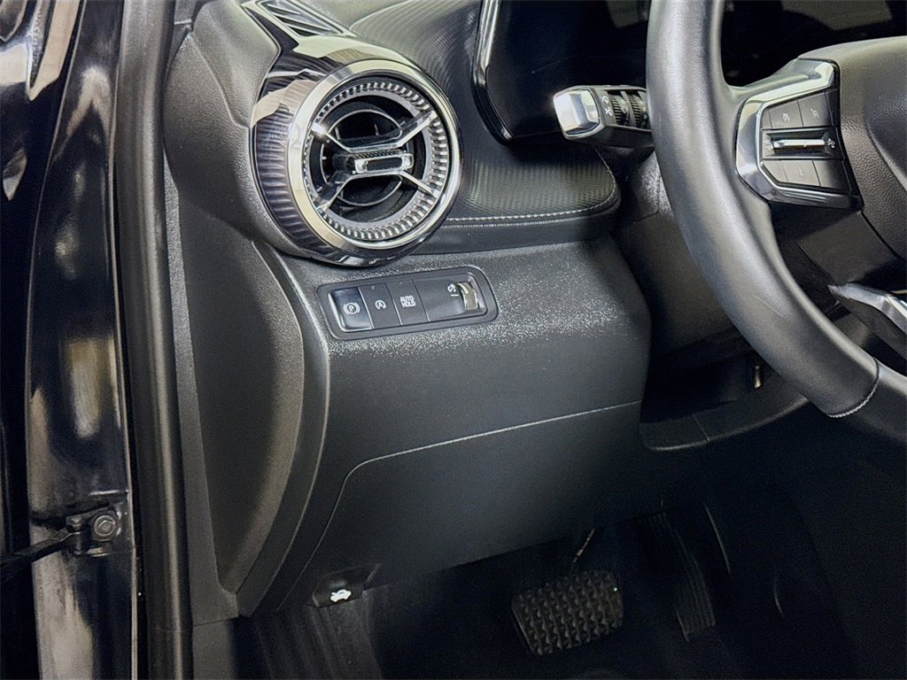 Certified 2025 Chevrolet Equinox LT image 8