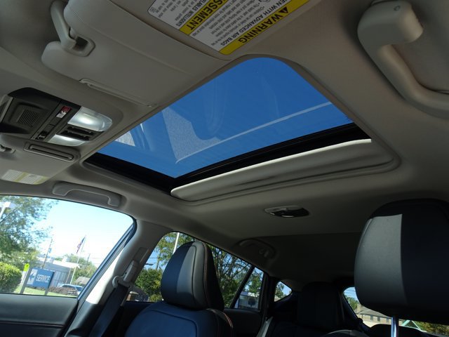 Used 2024 Subaru Crosstrek 2.5i Limited w/ Crosstrek Mirror Package AWD/4WD image 12