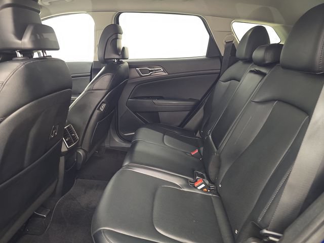 Used 2024 Kia Sportage EX FWD image 16