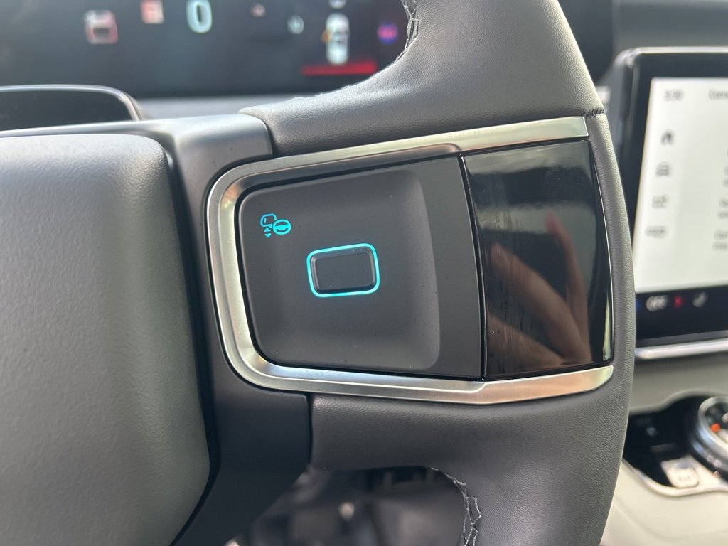 New 2025 Ford Expedition Active image 28