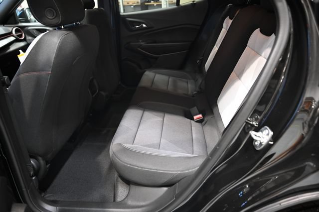 New 2026 Chevrolet Trax RS w/ Sunroof Package FWD image 11