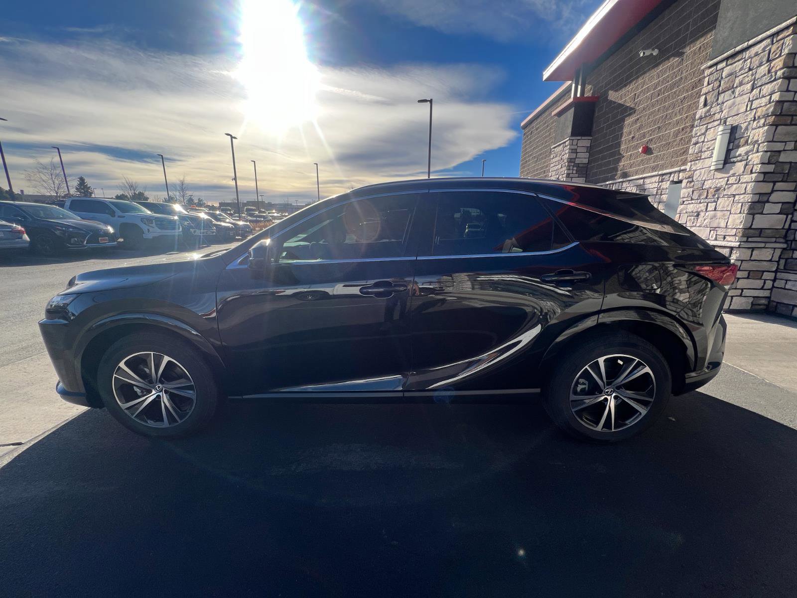 Used 2023 Lexus RX 350h image 6