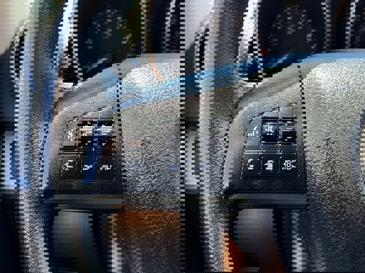 Used 2011 MAZDA MAZDA3 i Touring image 38