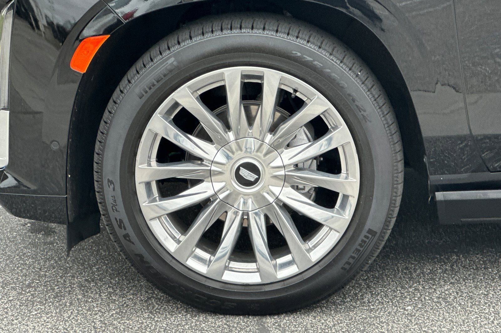 Used 2024 Cadillac Escalade ESV Premium Luxury w/ Performance Package image 39