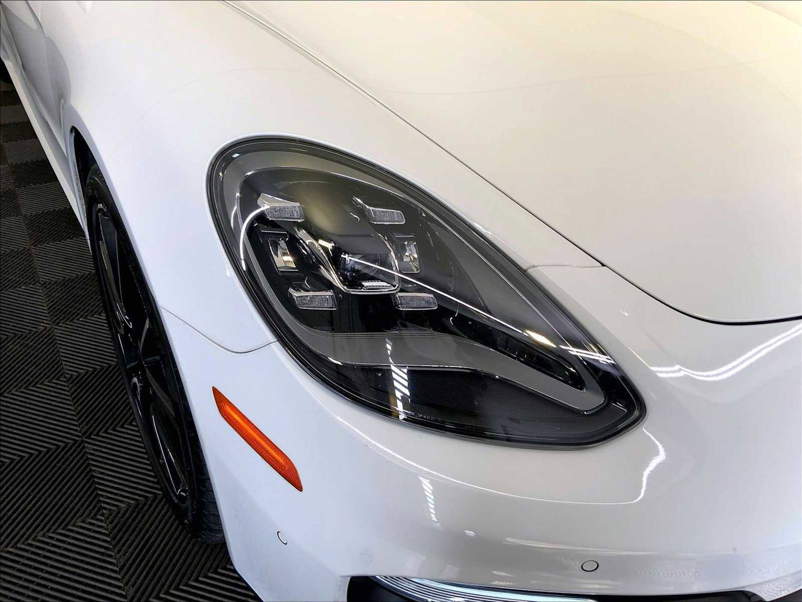 Certified 2023 Porsche Panamera 4 Platinum Edition AWD/4WD image 12