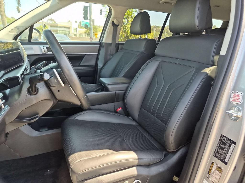 Used 2025 Hyundai Santa Fe SEL AWD/4WD image 25